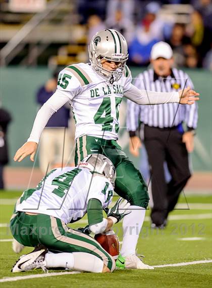 Thumbnail 1 in Folsom vs. De La Salle (CIF NorCal Regional Open Division Final) photogallery.