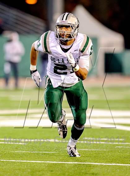 Thumbnail 2 in Folsom vs. De La Salle (CIF NorCal Regional Open Division Final) photogallery.