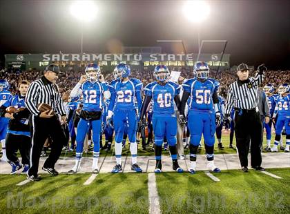 Thumbnail 3 in Folsom vs. De La Salle (CIF NorCal Regional Open Division Final) photogallery.