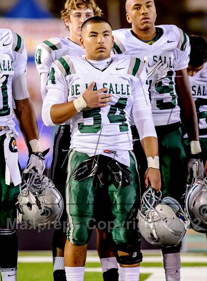 Thumbnail 2 in Folsom vs. De La Salle (CIF NorCal Regional Open Division Final) photogallery.