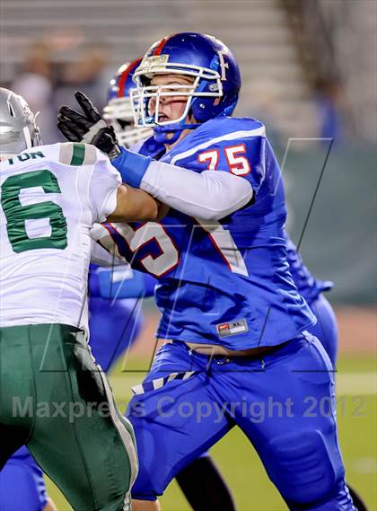 Thumbnail 3 in Folsom vs. De La Salle (CIF NorCal Regional Open Division Final) photogallery.