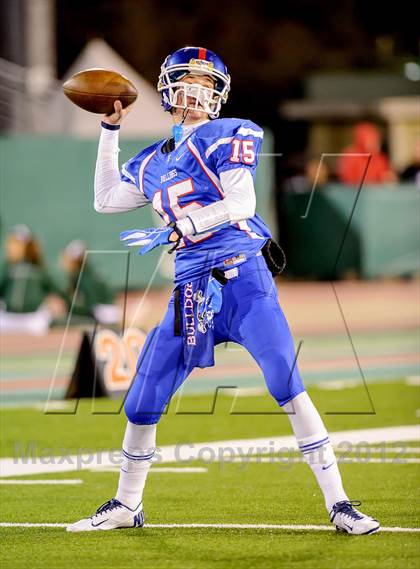 Thumbnail 3 in Folsom vs. De La Salle (CIF NorCal Regional Open Division Final) photogallery.