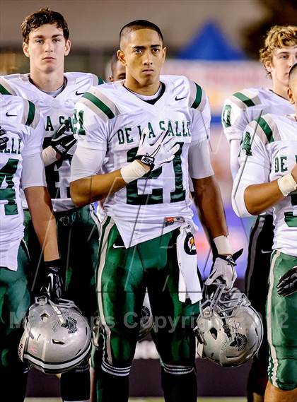 Thumbnail 3 in Folsom vs. De La Salle (CIF NorCal Regional Open Division Final) photogallery.