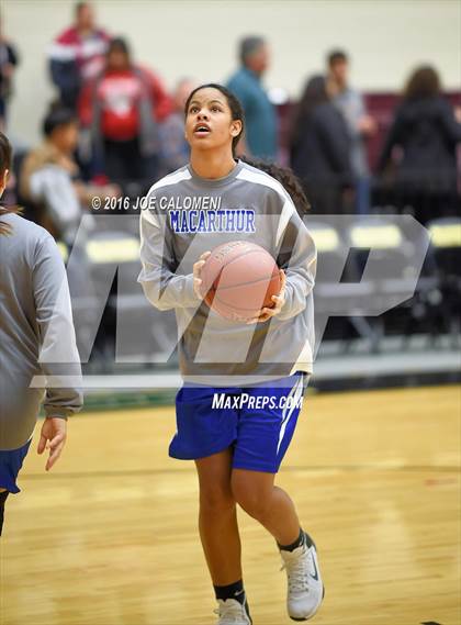 Thumbnail 2 in MacArthur [Douglas] vs Churchill photogallery.