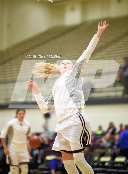 Thumbnail 1 in MacArthur [Douglas] vs Churchill photogallery.