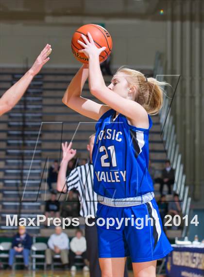 Thumbnail 1 in Chautauqua Lake vs. Hoosic Valley (NYSPHSAA Class C Final) photogallery.