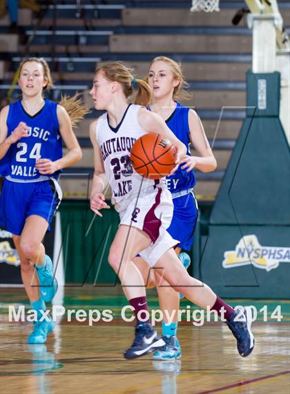 Thumbnail 1 in Chautauqua Lake vs. Hoosic Valley (NYSPHSAA Class C Final) photogallery.