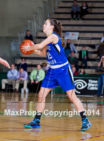 Thumbnail 3 in Chautauqua Lake vs. Hoosic Valley (NYSPHSAA Class C Final) photogallery.