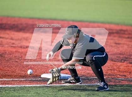 Thumbnail 1 in South Webster vs Eastern (OHSAA Division IV Region 15 District Final) photogallery.