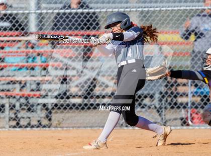 Thumbnail 1 in Bellevue East vs. Kearney photogallery.