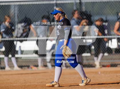 Thumbnail 1 in Bellevue East vs. Kearney photogallery.