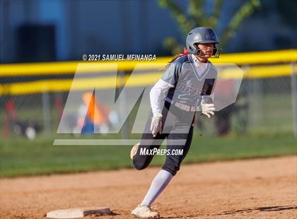 Thumbnail 1 in Bellevue East vs. Kearney photogallery.