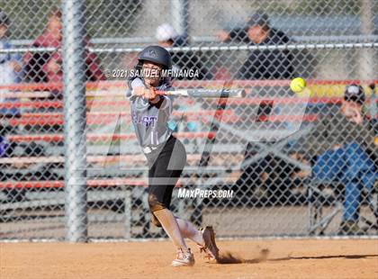 Thumbnail 2 in Bellevue East vs. Kearney photogallery.