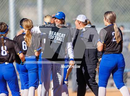 Thumbnail 1 in Bellevue East vs. Kearney photogallery.