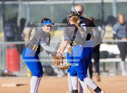 Thumbnail 2 in Bellevue East vs. Kearney photogallery.