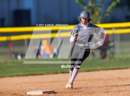 Thumbnail 1 in Bellevue East vs. Kearney photogallery.