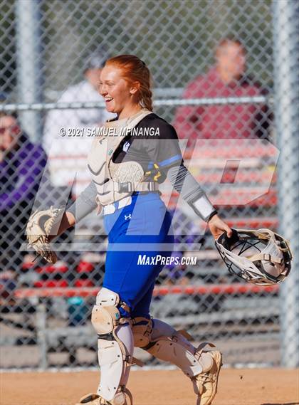 Thumbnail 2 in Bellevue East vs. Kearney photogallery.