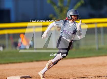 Thumbnail 3 in Bellevue East vs. Kearney photogallery.