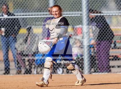 Thumbnail 2 in Bellevue East vs. Kearney photogallery.