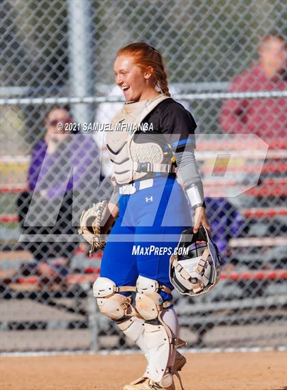 Thumbnail 1 in Bellevue East vs. Kearney photogallery.