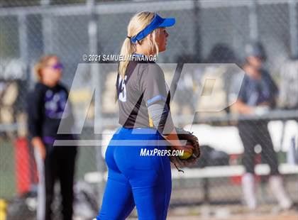 Thumbnail 1 in Bellevue East vs. Kearney photogallery.