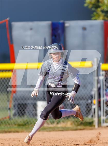 Thumbnail 1 in Bellevue East vs. Kearney photogallery.