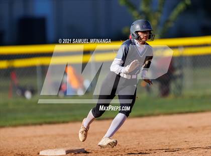 Thumbnail 3 in Bellevue East vs. Kearney photogallery.