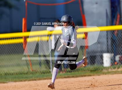 Thumbnail 3 in Bellevue East vs. Kearney photogallery.