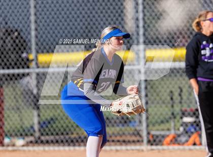 Thumbnail 1 in Bellevue East vs. Kearney photogallery.