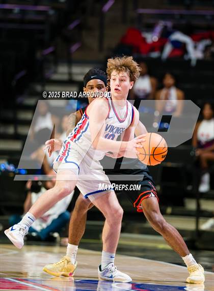 Thumbnail 1 in North Mecklenburg vs Chambers (NCHSAA 4A Regional Final) photogallery.