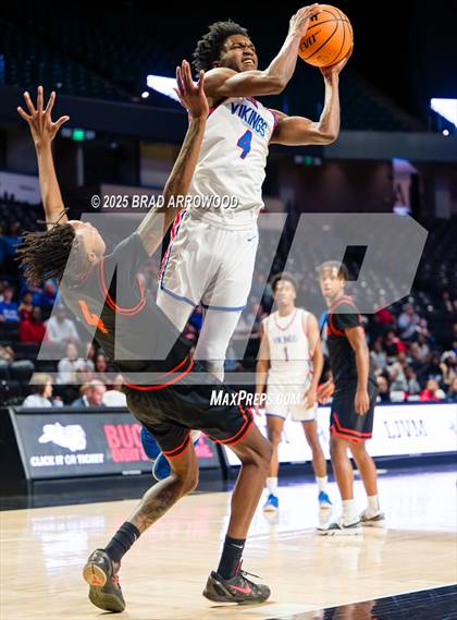 Thumbnail 3 in North Mecklenburg vs Chambers (NCHSAA 4A Regional Final) photogallery.