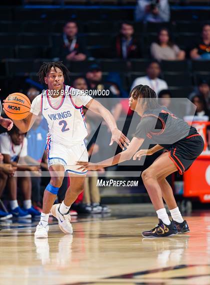Thumbnail 1 in North Mecklenburg vs Chambers (NCHSAA 4A Regional Final) photogallery.