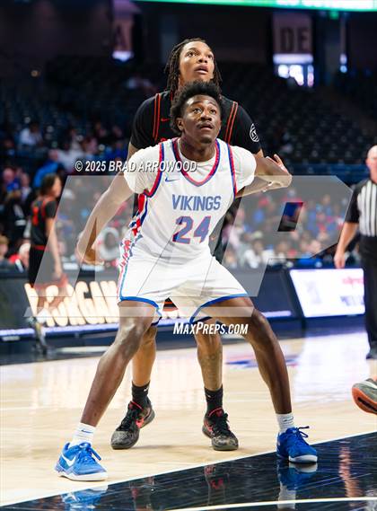 Thumbnail 3 in North Mecklenburg vs Chambers (NCHSAA 4A Regional Final) photogallery.