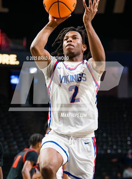 Thumbnail 3 in North Mecklenburg vs Chambers (NCHSAA 4A Regional Final) photogallery.