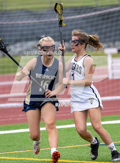 Thumbnail 2 in Bishop McGuinness vs. Croatan (NCHSAA 1A/2A/3A Final) photogallery.