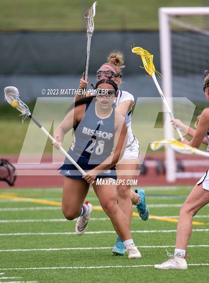 Thumbnail 1 in Bishop McGuinness vs. Croatan (NCHSAA 1A/2A/3A Final) photogallery.