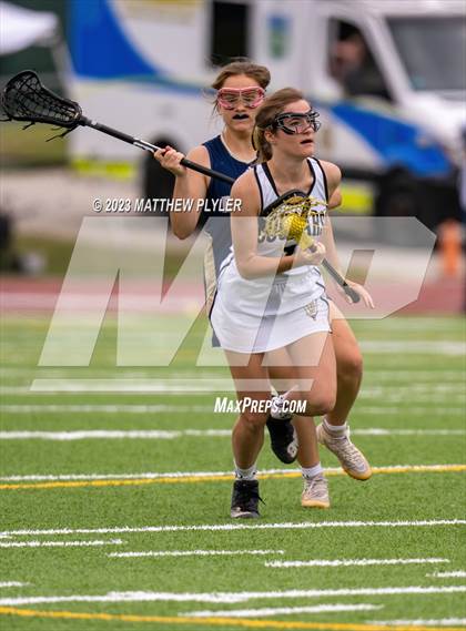 Thumbnail 2 in Bishop McGuinness vs. Croatan (NCHSAA 1A/2A/3A Final) photogallery.