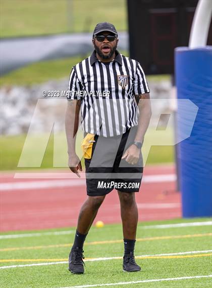 Thumbnail 1 in Bishop McGuinness vs. Croatan (NCHSAA 1A/2A/3A Final) photogallery.