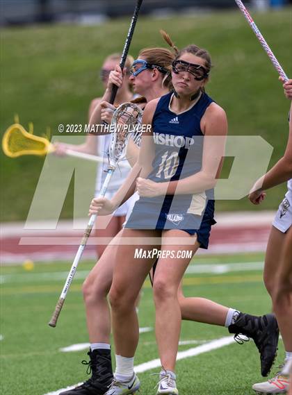 Thumbnail 1 in Bishop McGuinness vs. Croatan (NCHSAA 1A/2A/3A Final) photogallery.