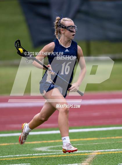 Thumbnail 2 in Bishop McGuinness vs. Croatan (NCHSAA 1A/2A/3A Final) photogallery.
