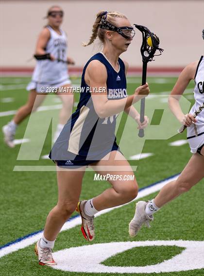 Thumbnail 2 in Bishop McGuinness vs. Croatan (NCHSAA 1A/2A/3A Final) photogallery.