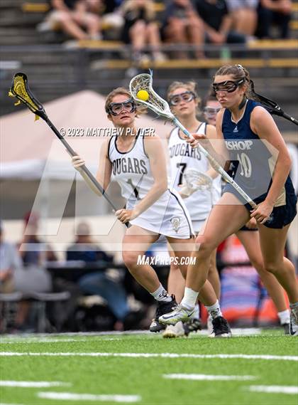 Thumbnail 1 in Bishop McGuinness vs. Croatan (NCHSAA 1A/2A/3A Final) photogallery.