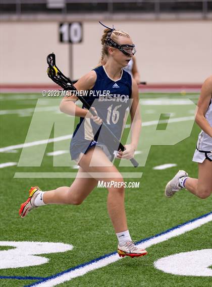 Thumbnail 1 in Bishop McGuinness vs. Croatan (NCHSAA 1A/2A/3A Final) photogallery.