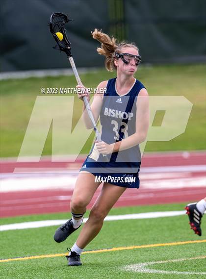 Thumbnail 1 in Bishop McGuinness vs. Croatan (NCHSAA 1A/2A/3A Final) photogallery.