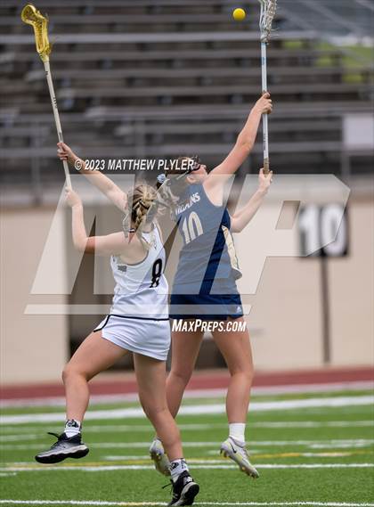 Thumbnail 2 in Bishop McGuinness vs. Croatan (NCHSAA 1A/2A/3A Final) photogallery.