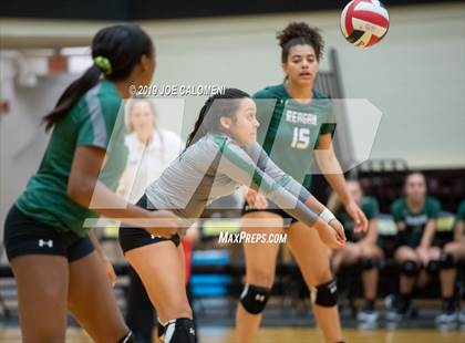 Thumbnail 3 in New Braunfels @ Reagan [Ronald] photogallery.
