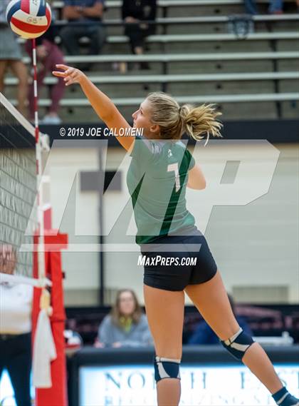 Thumbnail 3 in New Braunfels @ Reagan [Ronald] photogallery.