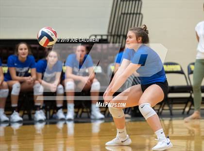 Thumbnail 2 in New Braunfels @ Reagan [Ronald] photogallery.