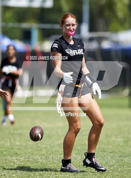 Thumbnail 3 in Tocoi Creek vs Spruce Creek (Nike Summer Tournament) photogallery.