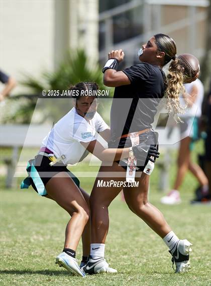 Thumbnail 3 in Tocoi Creek vs Spruce Creek (Nike Summer Tournament) photogallery.
